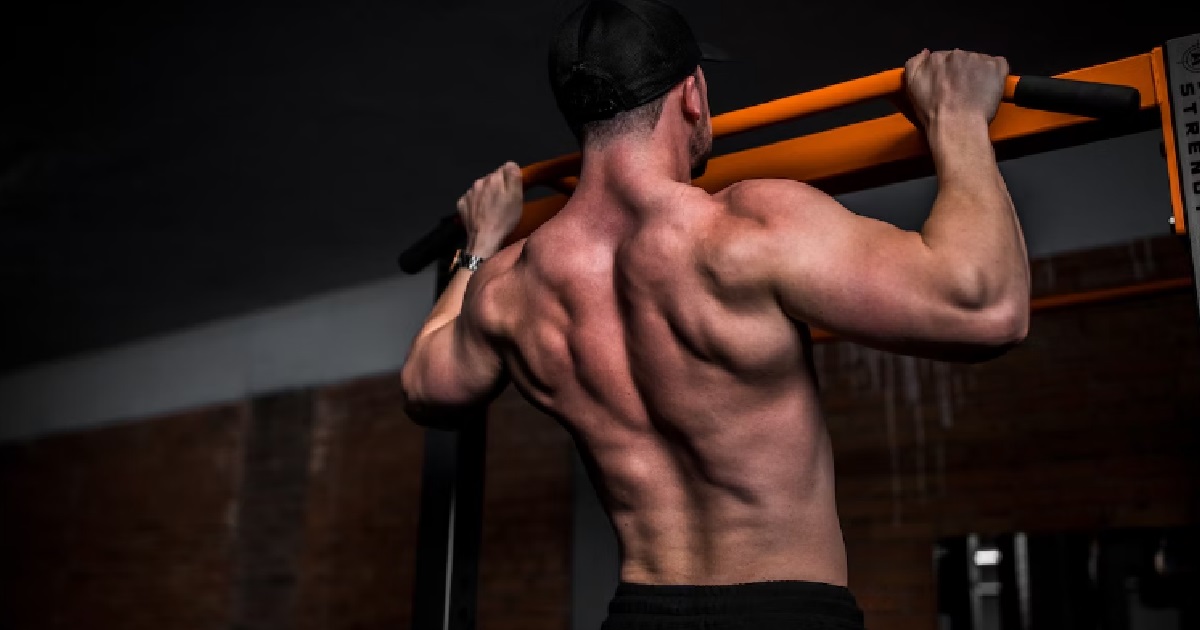 GF DEMANDS BF TO WORKOUT & GET SOME MUSCLES OR ELSE SHE WILL DUMP HIM