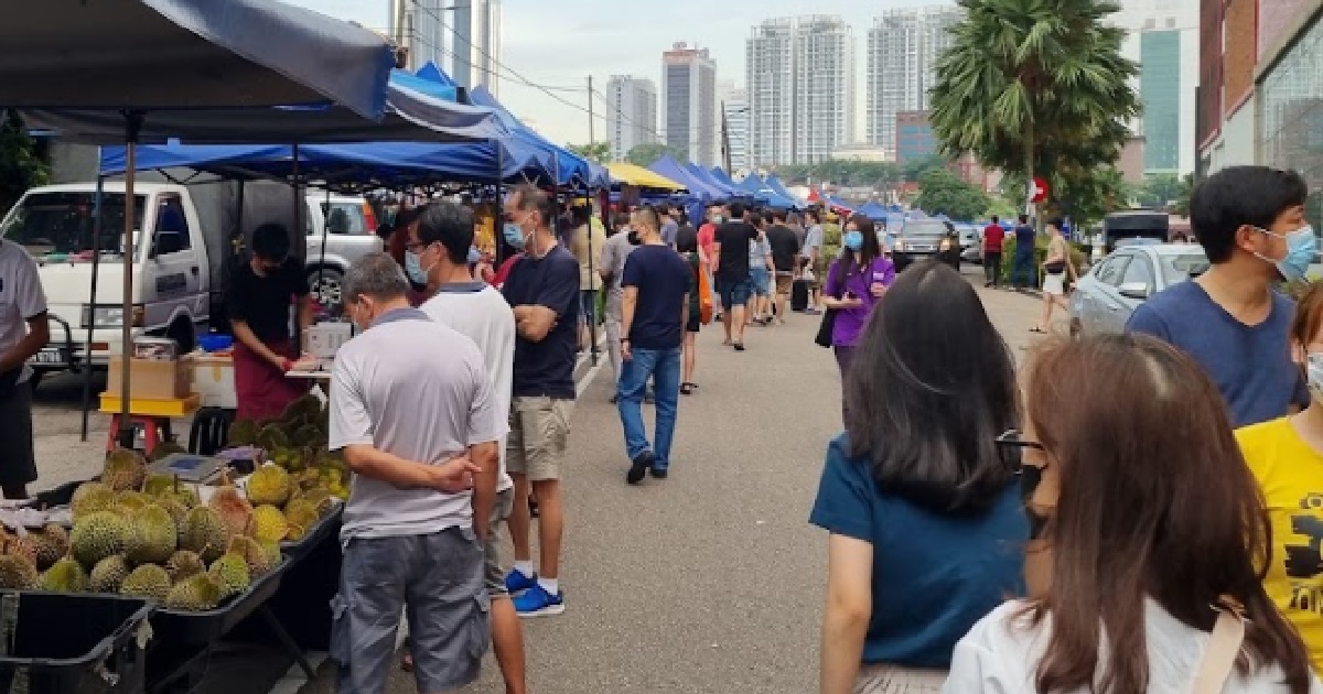S’POREAN LOST $3K @ JOHOR NIGHT MARKET, PICKPOCKETS TARGETING VICTIMS IN CROWDS