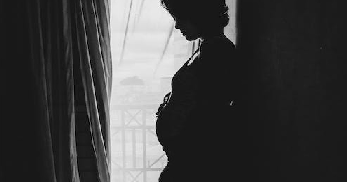 EX-GF SUDDENLY COME BACK & SAYS SHE IS PREGNANT BUT REFUSE TO LET EX-BF CONFIRM