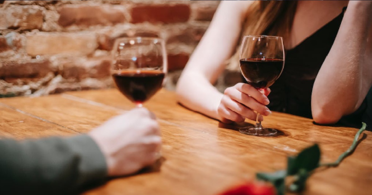 COUPLE TOGETHER FOR 8 WHOLE YEARS, BUT NEVER EVEN PIAK PIAK ONCE THROUGHOUT