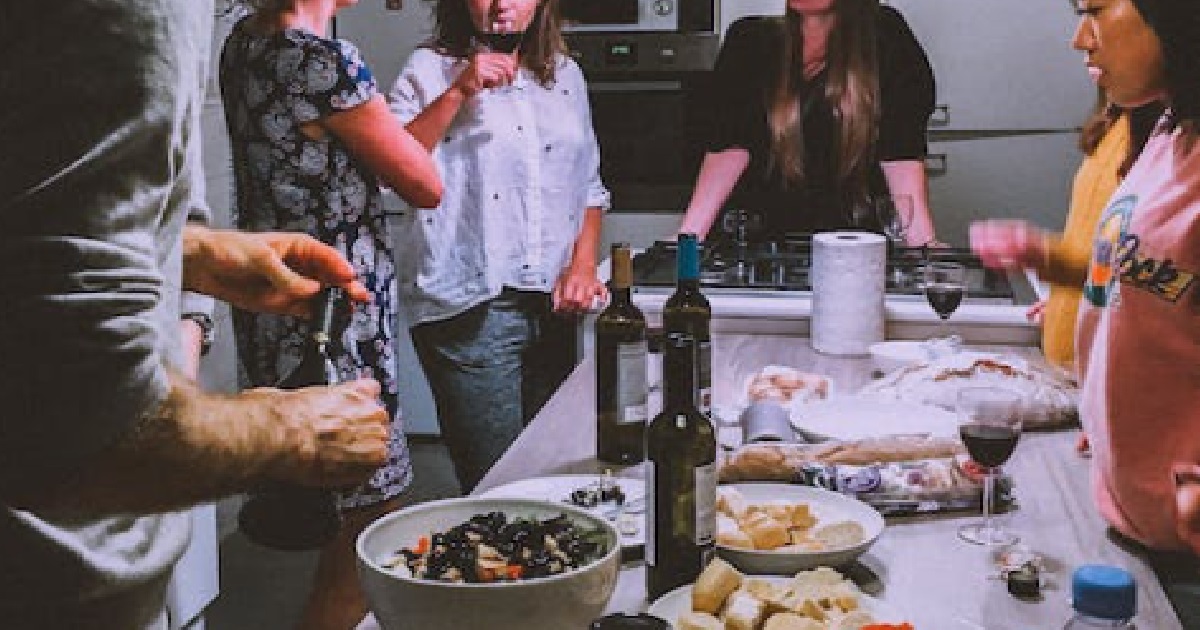 MAN TIRED OF HIS NEW COLLEAGUES, WON’T STOP TALKING ABOUT WORK AFTER WORK
