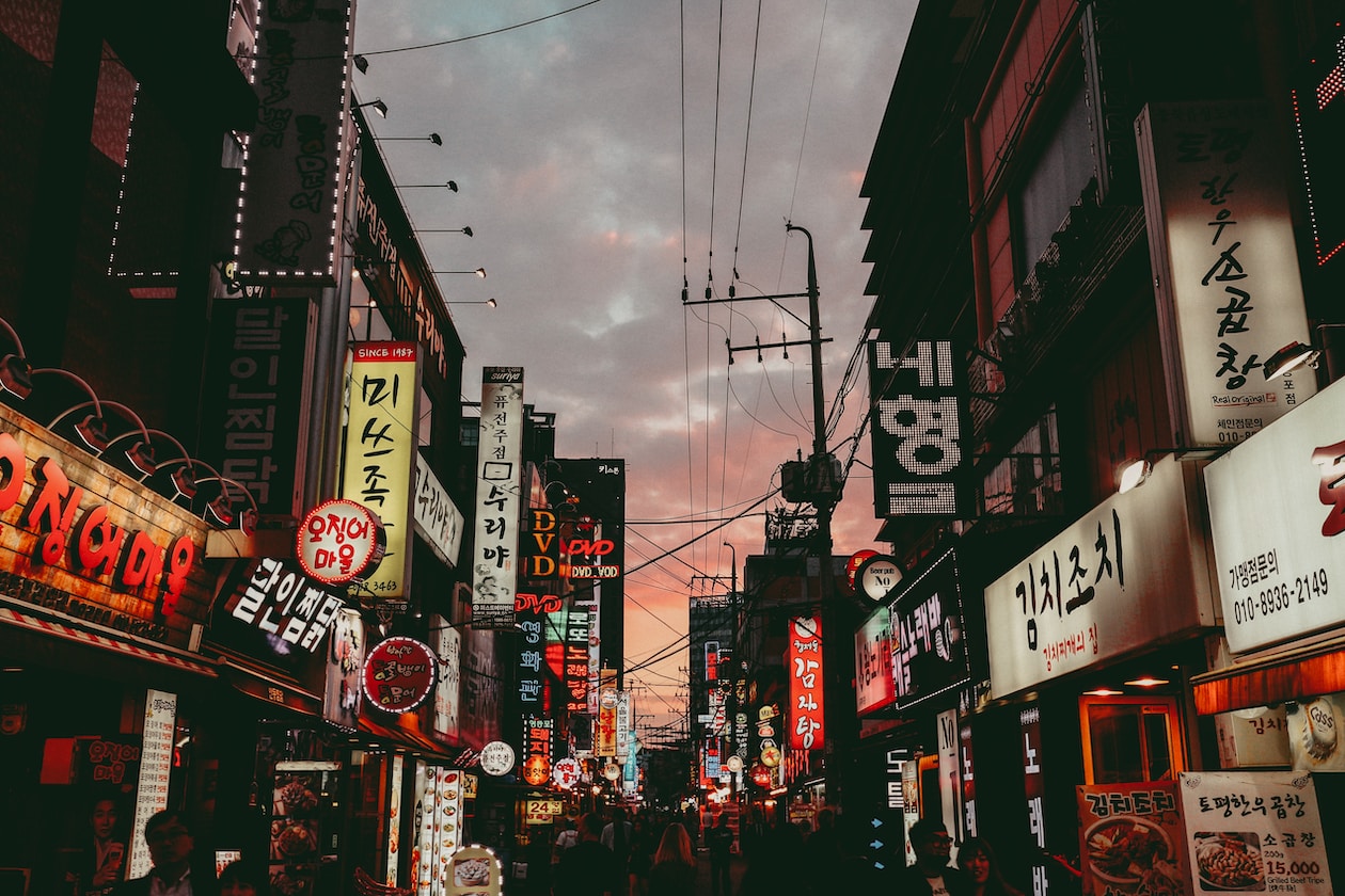 TEEN SAYS WANTS TO MOVE TO KOREA BECAUSE HE LIKE KPOP, DELUSIONAL LEH