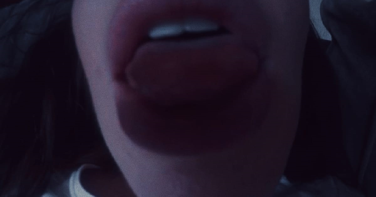 HUSBAND REFUSED TO KISS WIFE AFTER HE “FIRE FIRE FIRE” IN HER MOUTH, SAYS IT’S DISGUSTING