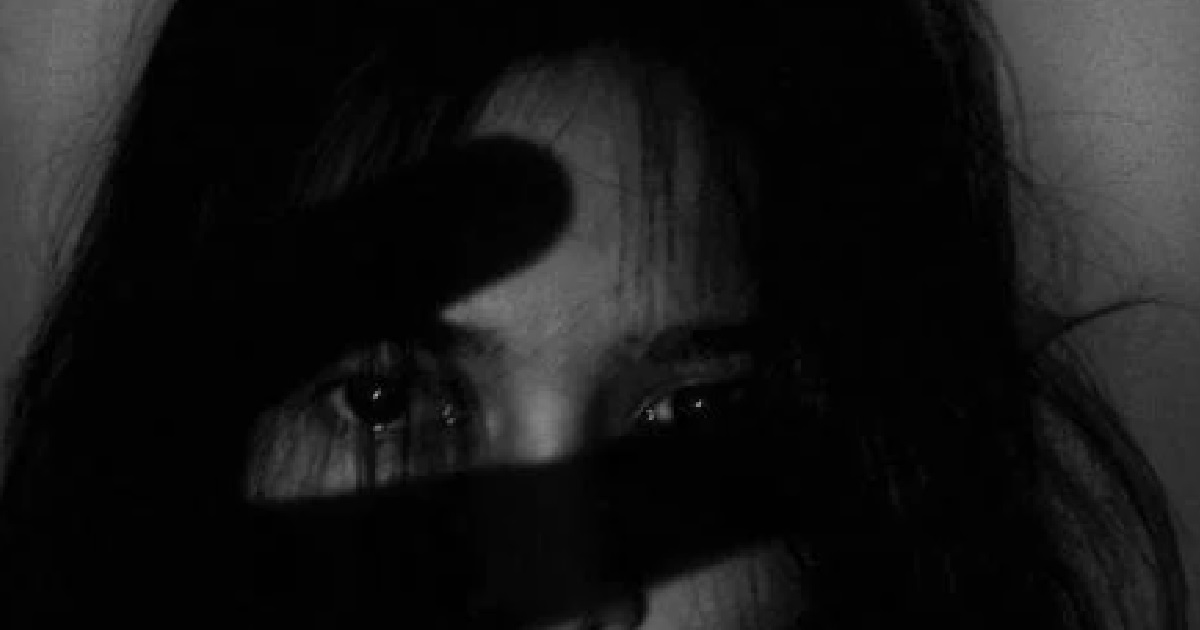 WIFE FEELS LONELY IN MARRIAGE, HUSBAND ONLY CARE ABOUT WORK & IGNORES HER FOR DAYS