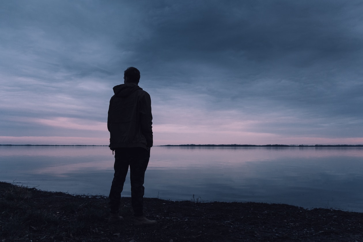 MAN THINKS HIS LONELY BECAUSE HIS UGLY, GOT MONEY ALSO NO ONE LOVE HIM