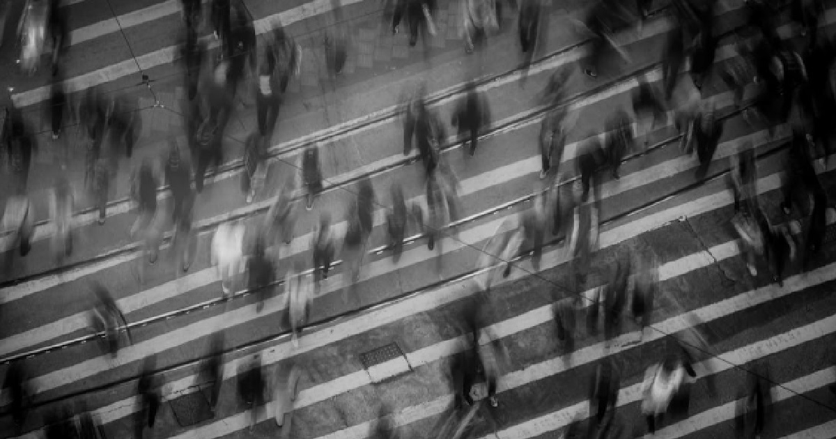 MAN’S GF USED TO WORK AS ESCORT & SLEPT WITH 250-300 MEN, SOMETIMES NO WEAR HELMET