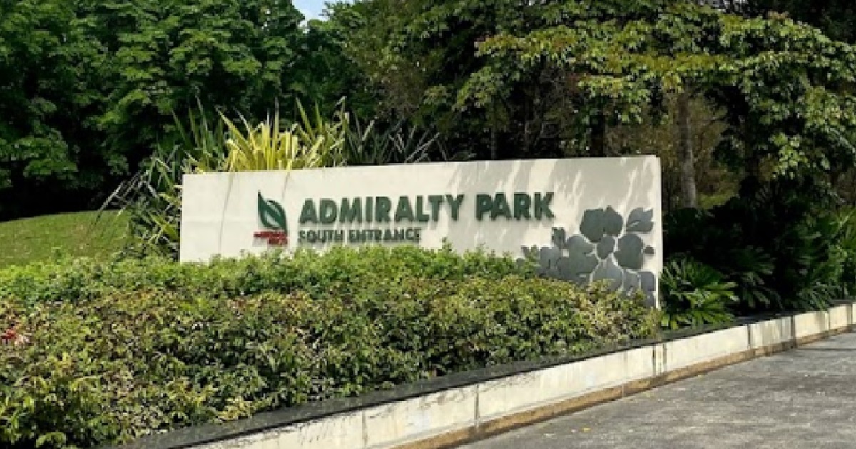 16 Y.O BOY RAPED 14 Y.O XMM AS HER EX-BF PINS HER DOWN @ ADMIRALTY PARK TOILET