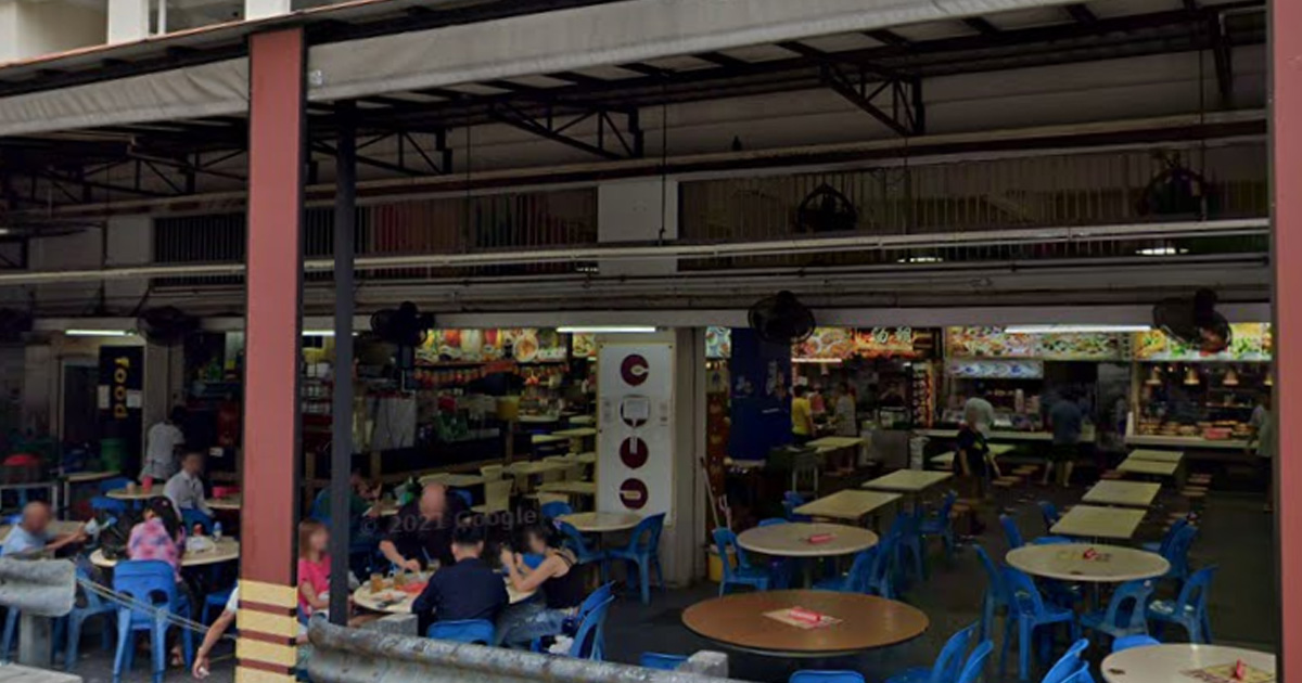 3 SEND TO SGH AFTER HOKKIEN MEE STALL GOES UP IN FLAMES AT HOUGANG COFFEE SHOP