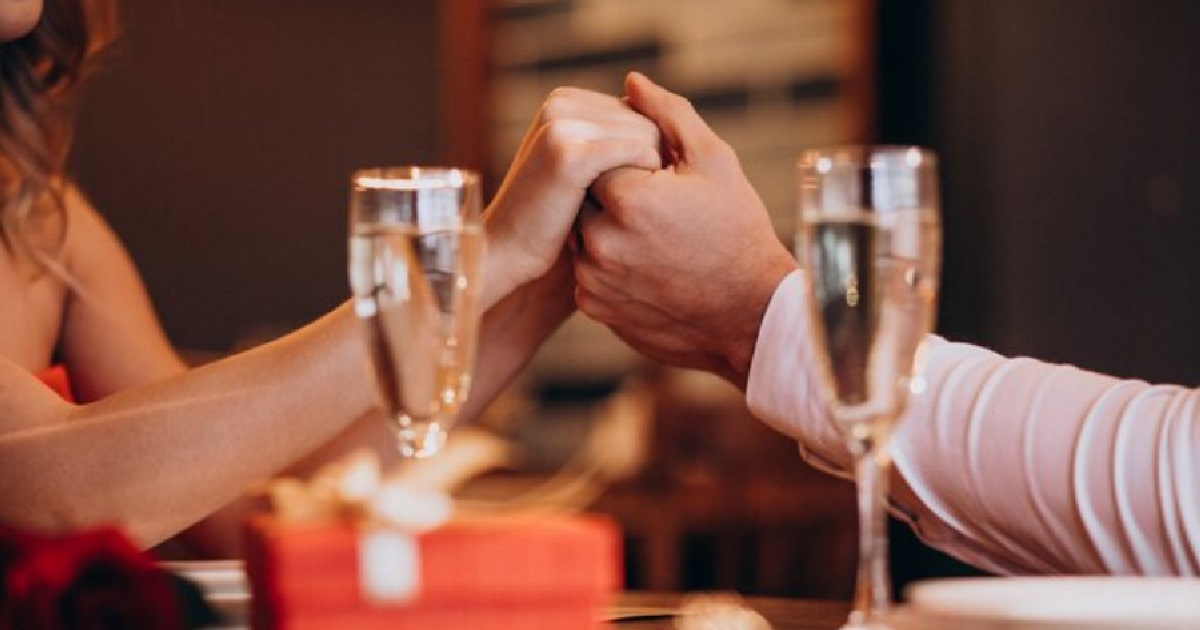 COUPLE DATING FOR MONTHS BUT SHE NEVER ONCE OFFERED TO PAY FOR DATES, LEECH OFF HIM