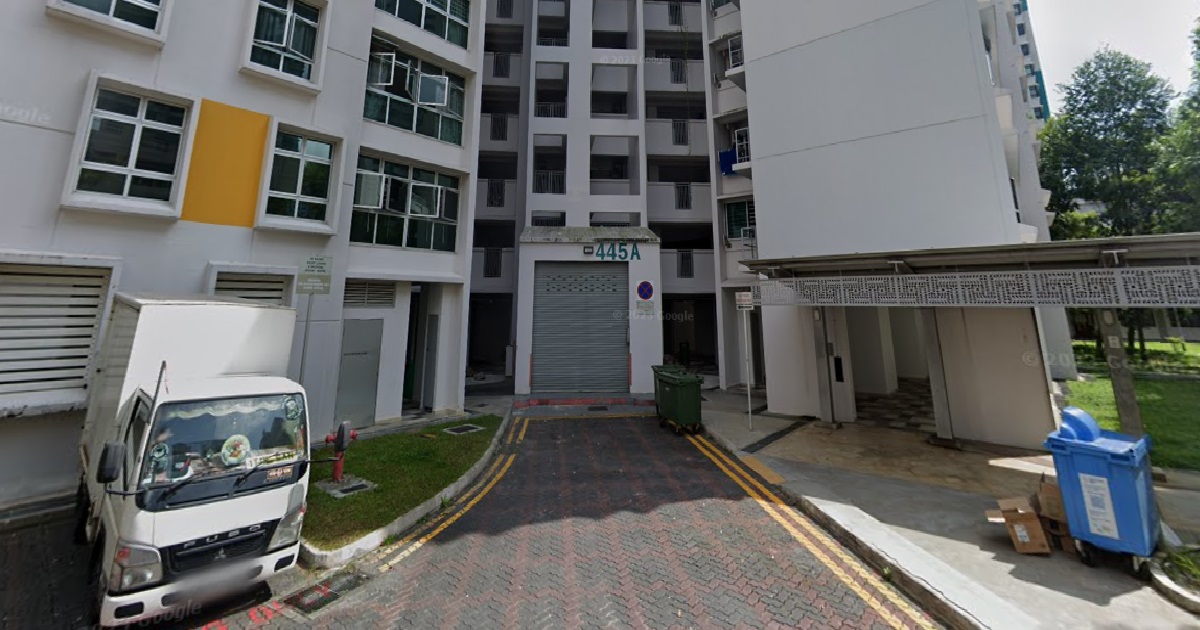 37 Y.O MAN ARMED WITH KNIFE, WANDERS AROUND KINDERGARTEN @ SENGKANG, ARRESTED