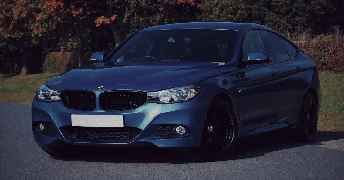 INSURANCE AGENT ACT LIKE HE’S RICH BY RENTING LUXURY CARS TO GET CUSTOMERS