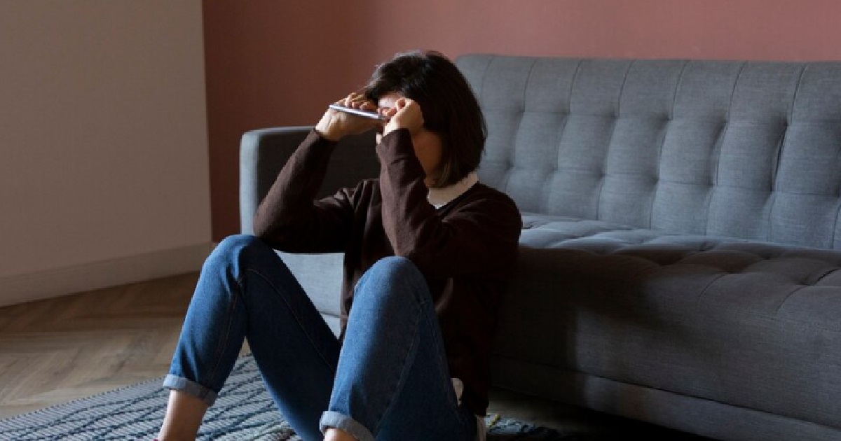 WOMAN JUST WANTED A SIMPLE JOB, THEN BOSS PROMOTES HER & NOW EVEN OFF DAYS MUST WORK