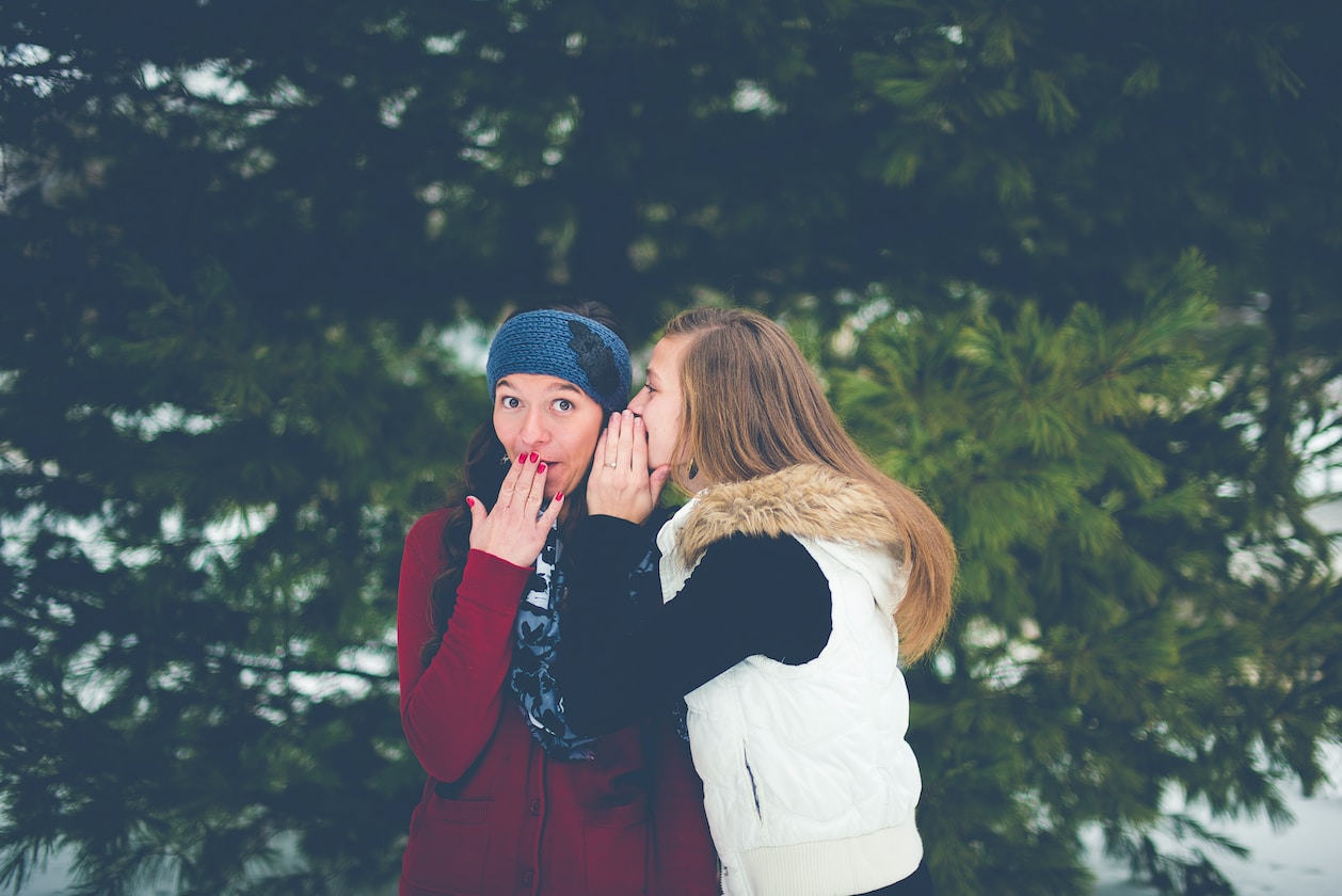 MAN GIVES ULTIMATUM TO GF: “STOP LISTENING TO FRIENDS WHO SABOTAGE OUR RELATIONSHIP”