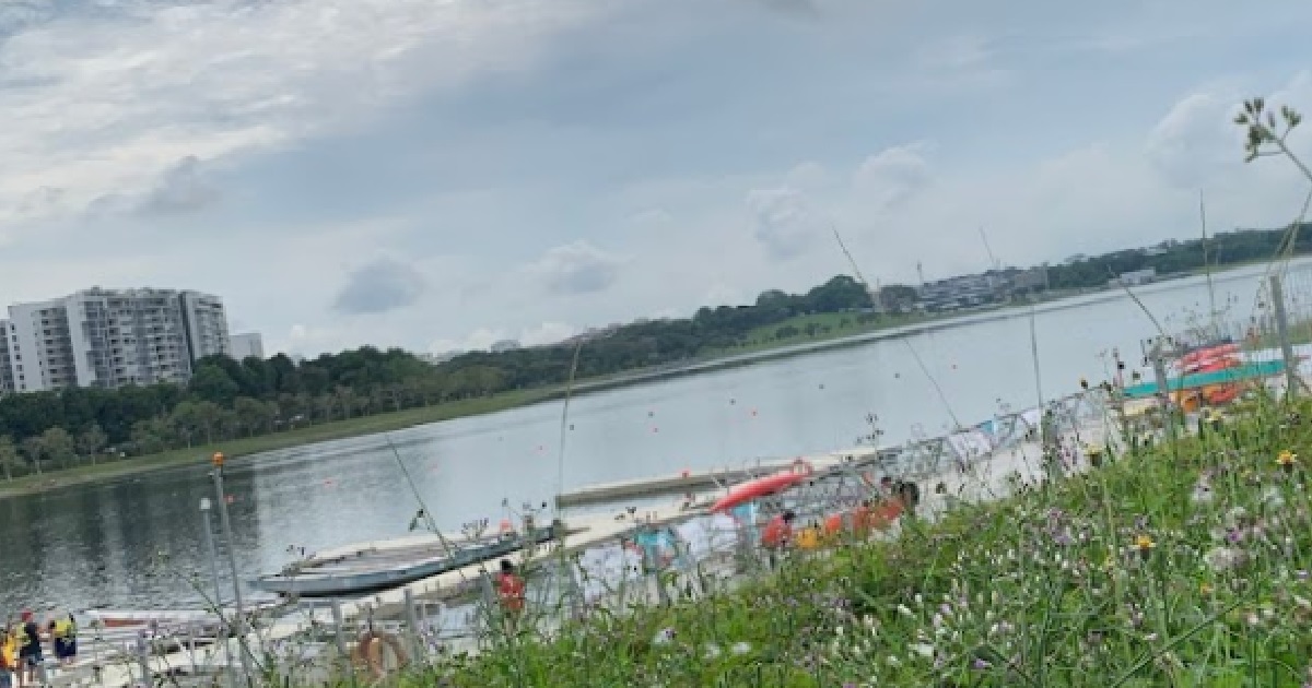DEAD BODY OF 21 Y.O MAN FOUND DROWNED @ BEDOK RESERVOIR, BELONGINGS FOUND NEAR WATER