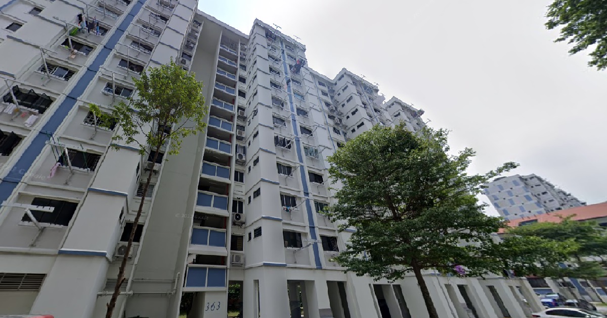 15 Y.O GIRL KILLS HER GRANDPA @ BUKIT BATOK HDB, THEN JUMPS DOWN FROM BLOCK