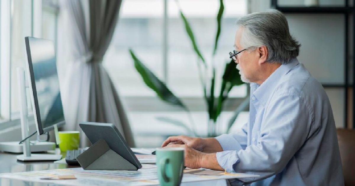 EMPLOYEE GAVE 30 YEARS TO COMPANY, ALL HE GOT WAS A LAME CERT: “THANKS FOR BEING LOYAL”