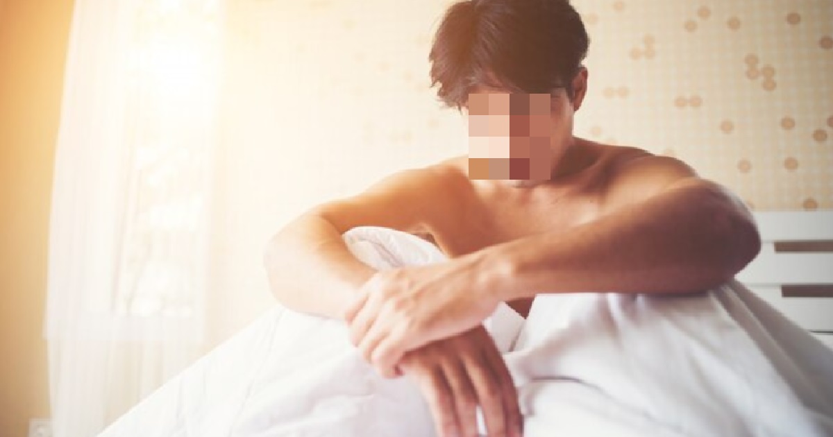 WOMAN WOKE UP & SEES BF PCC-ING BESIDE HER & EATING HIS OWN KKJ JUICE, HORRIFIED