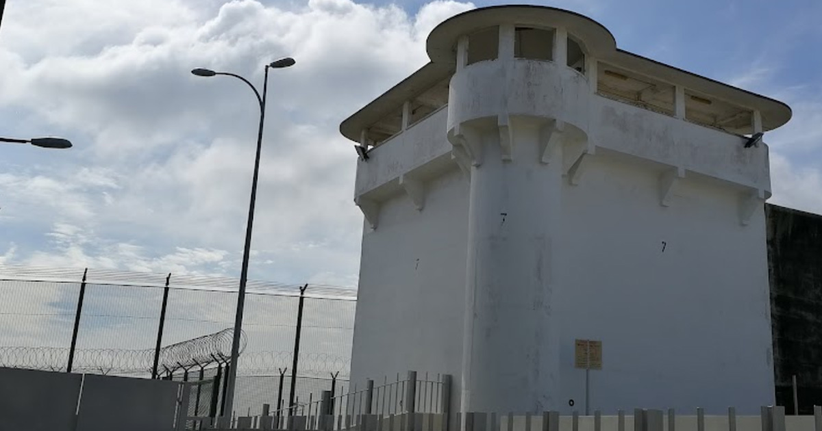 SENIOR PRISON WARDEN CONVICTED FOR SEEKING OVER $133,000 IN BRIBES