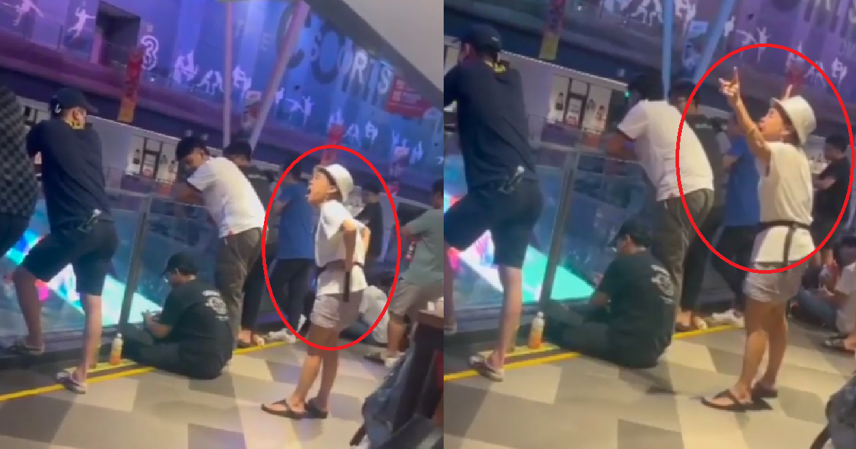 RACIST AUNTIE YELLS “BAS–RD INDIANS” & WHACKED PEOPLE @ TAMPINES HUB, POLICE INVESTIGATING