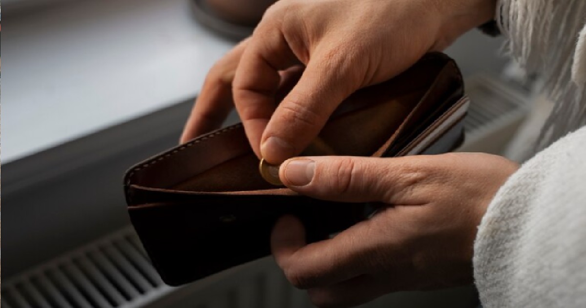 75 Y.O WOMAN WITH 50-YEAR EXPERIENCE IN STEALING, JAILED AGAIN – “I JUST BORROW FROM THE RICH”