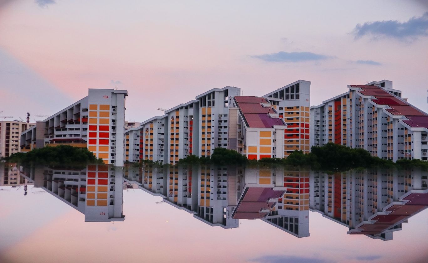 MAN STRESS THAT HE WILL WORK UNTIL HE DIE TO PAY FOR HIS HDB