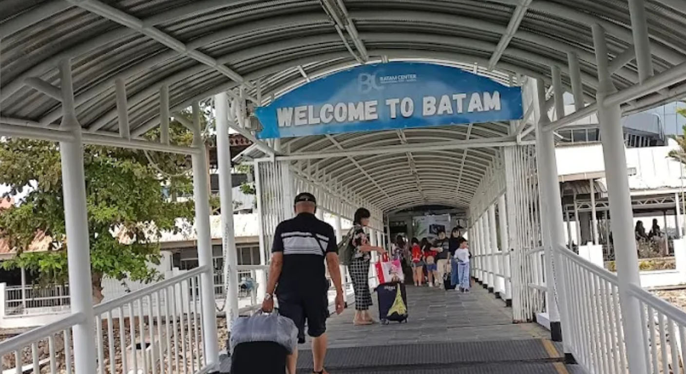 CORRUPTION AT BATAM FERRY TERMINAL: CUSTOM OFFICERS ASKING FOR MONEY